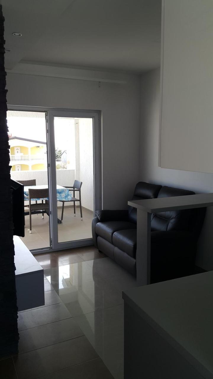 Apartments Natasa วีร์ ภายนอก รูปภาพ